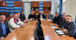 Έ&nu;&alpha;&sigmaf; &omicron; &sigma;&tau;ό&chi;&omicron;&sigmaf;: &Tau;&omicron; &epsilon;&pi;&iota;&kappa;ί&nu;&delta;&upsilon;&nu;&omicron;! &Epsilon;ί&mu;&alpha;&sigma;&tau;&epsilon; ό&lambda;&omicron;&iota; &epsilon;&nu;&omega;&mu;έ&nu;&omicron;&iota;.