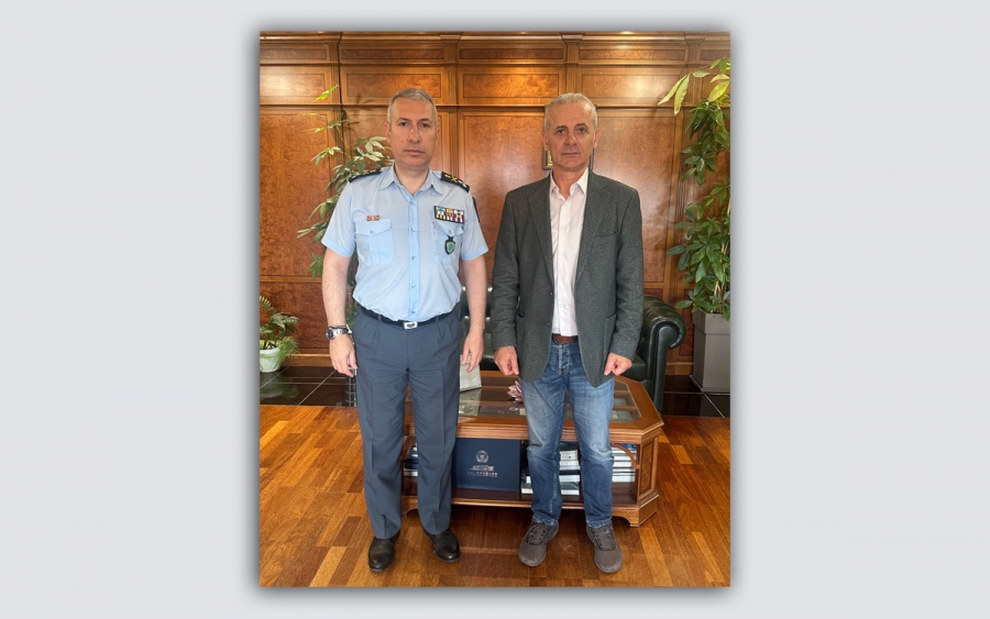 &Eta; &Upsilon;&pi;&eta;&rho;&epsilon;&sigma;ί&alpha; &kappa;&alpha;&lambda;ύ&pi;&tau;&epsilon;&iota;, ό&pi;&omega;&sigmaf; &upsilon;&pi;&omicron;&chi;&rho;&epsilon;&omicron;ύ&tau;&alpha;&iota;, &tau;&iota;&sigmaf; &delta;&alpha;&pi;ά&nu;&epsilon;&sigmaf; &mu;&epsilon;&tau;&alpha;&kappa;ί&nu;&eta;&sigma;&eta;&sigmaf;