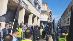 &Omicron; &Alpha;&gamma;ώ&nu;&alpha;&sigmaf; &xi;&epsilon;&kappa;ί&nu;&eta;&sigma;&epsilon;!